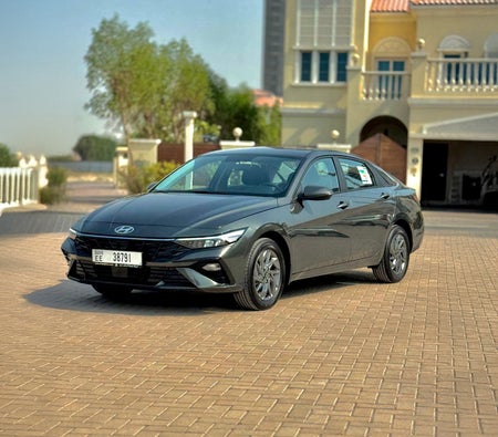 Hyundai Elantra 2025