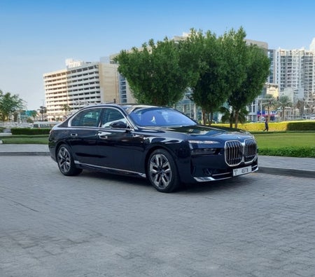 BMW 735i 2024