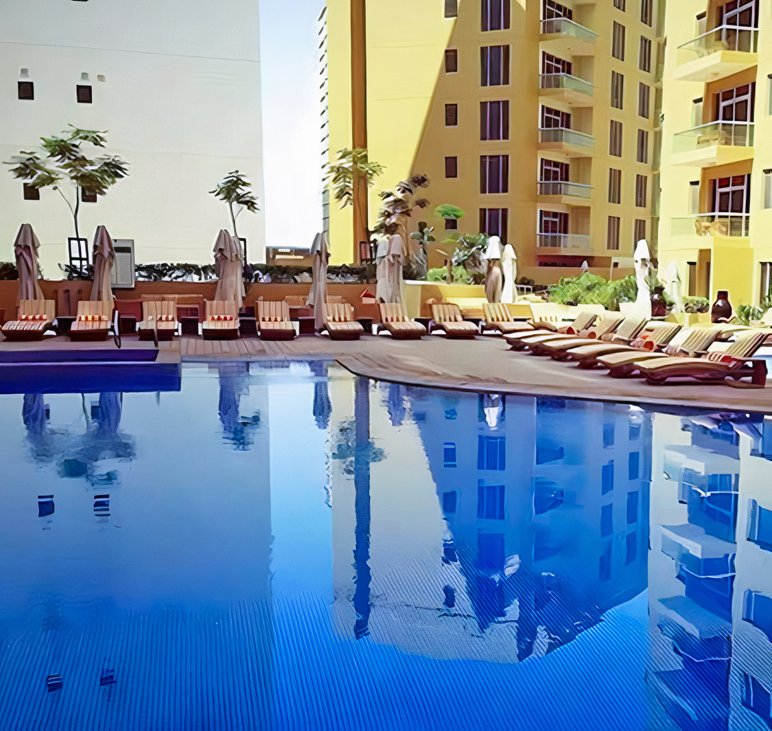 Waves by the Pool