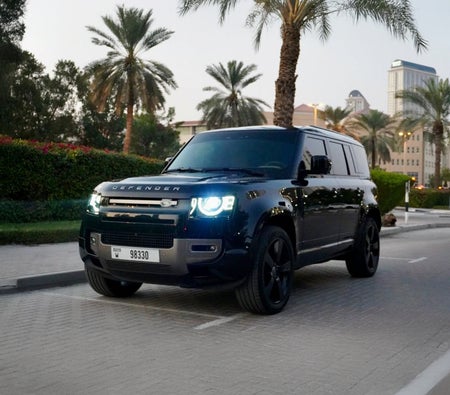 Land Rover Defender V6 2025