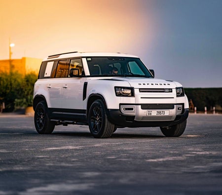 Land Rover Defender 2024