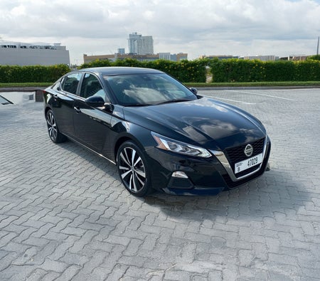 Nissan Altima 2021